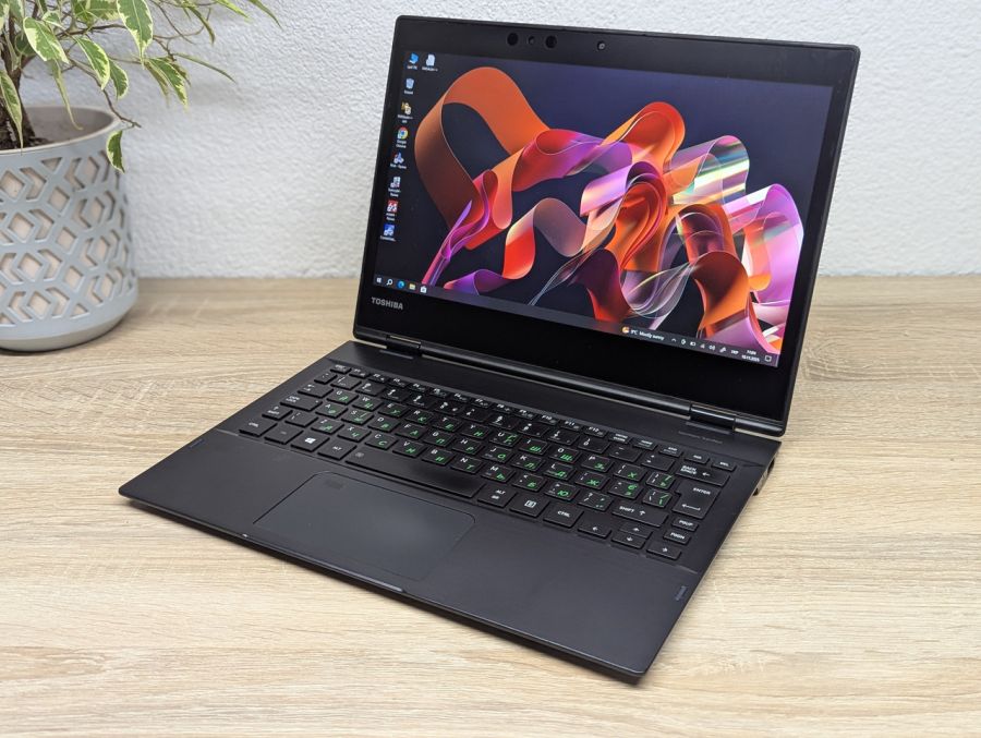 Ноутбук Б/В Toshiba Portege X20W-D, Intel Core i5-7300U, DDR3 16 GB, SSD 256GB, 12.5" Full HD Сенсор