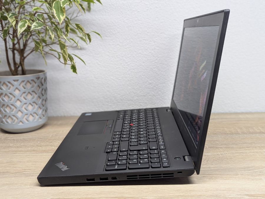 Уцінка! Ноутбук Б/В Lenovo ThinkPad T560, Intel Core i5-6300U, DDR3, SSD 128GB, 15.6" Full HD