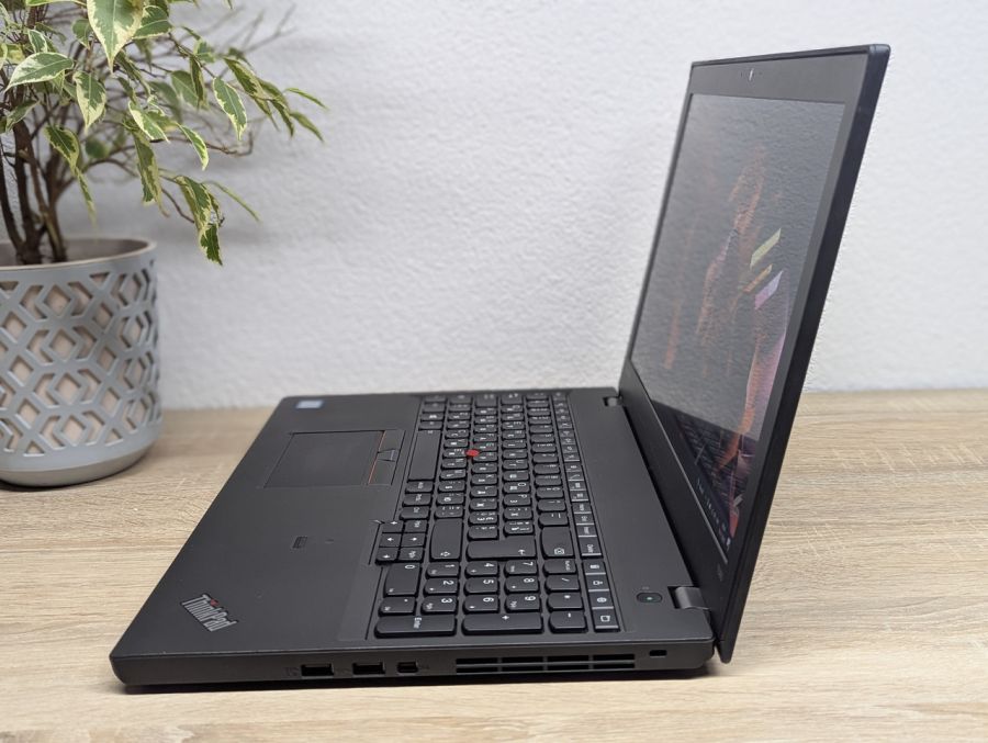 Ноутбук Б/В Lenovo T560, Intel Core i5-6300U, DDR3 8 GB, SSD 128GB, 15.6" Full HD