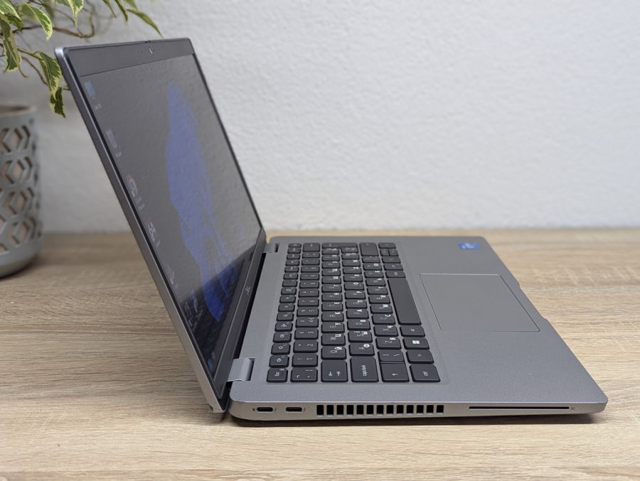 Уцінка! Ноутбук Б/В Dell Latitude 5420, Intel Core i5-1145G7, DDR4 16 GB, SSD 256GB, 14" Full HD