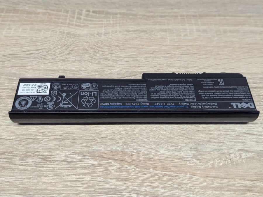 Б/В Оригінальна акумуляторна батарея Dell U164P