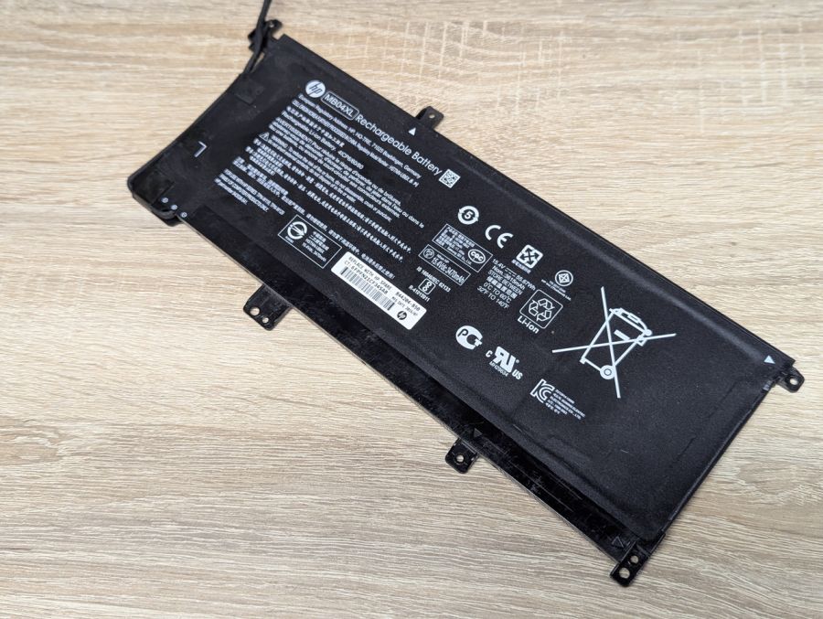 Б/В Оригінальна акумуляторна батарея HP MB04XL