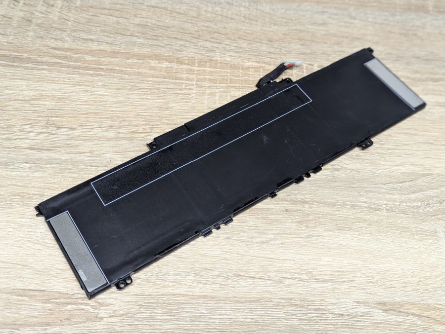 Б/В Оригінальна акумуляторна батарея HP BN03XL