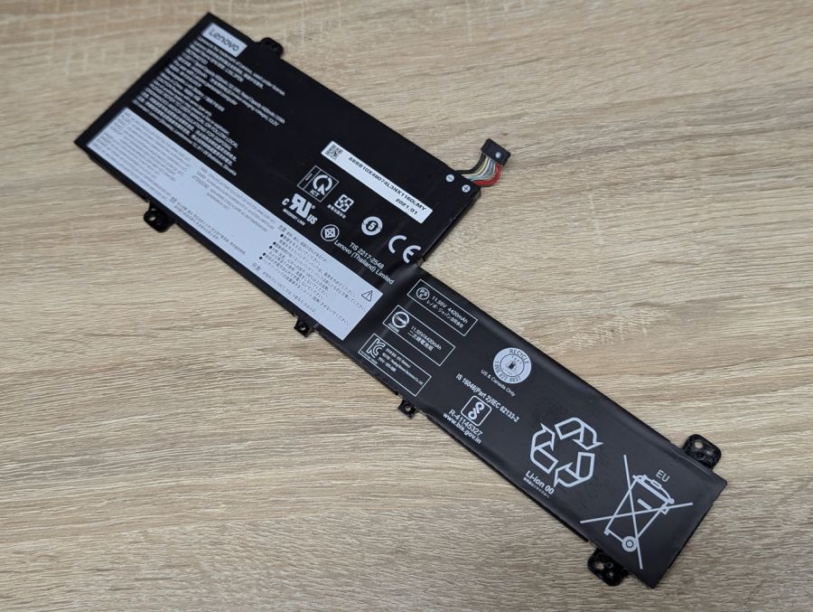 Б/В Оригінальна акумуляторна батарея Lenovo L19L3PD6