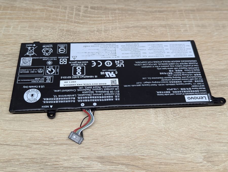 Б/В Оригінальна акумуляторна батарея Lenovo L19L3PDA