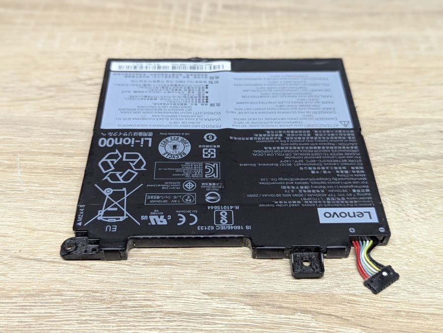 Б/В Оригінальна акумуляторна батарея Lenovo L17C2PB1