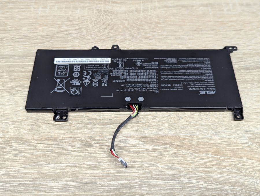 Б/В Оригінальна акумуляторна батарея Asus C21N1818-2