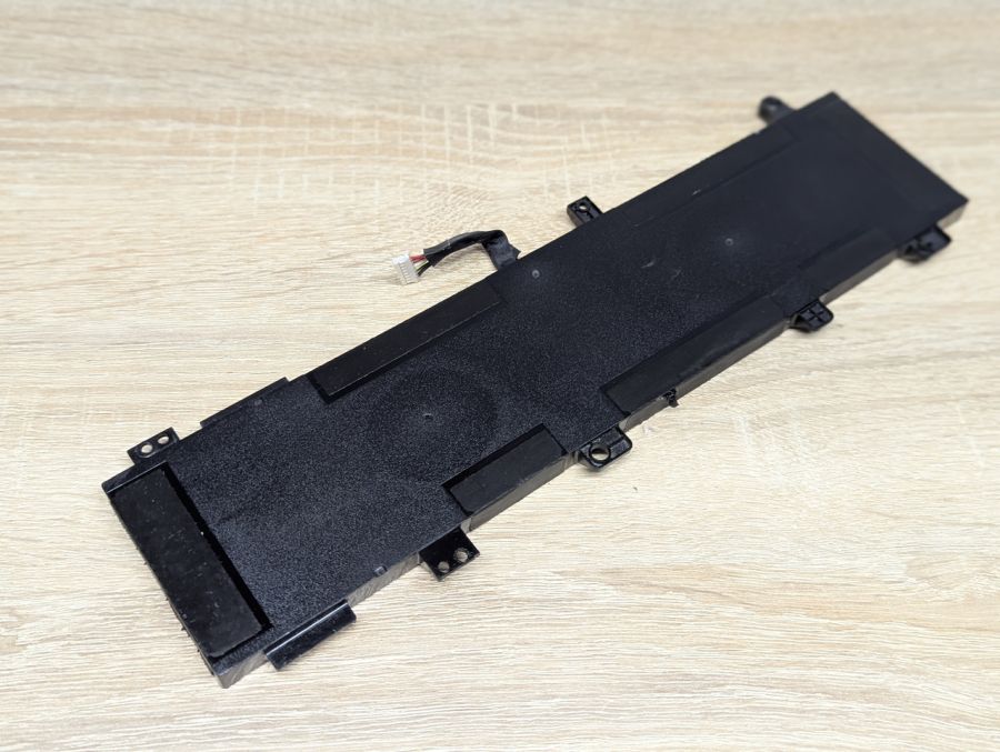 Б/В Оригінальна акумуляторна батарея Asus C41N1906-1
