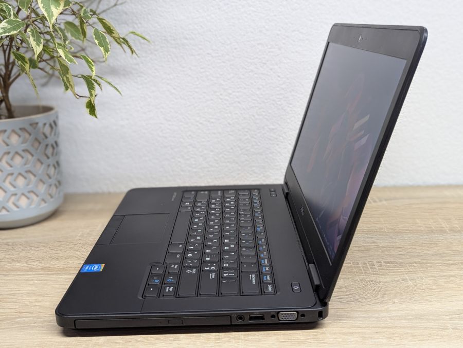 Ноутбук Б/В Dell Latitude E5440, Intel Core i5-4310U, DDR3 8 GB, SSD 128GB, 14" HD