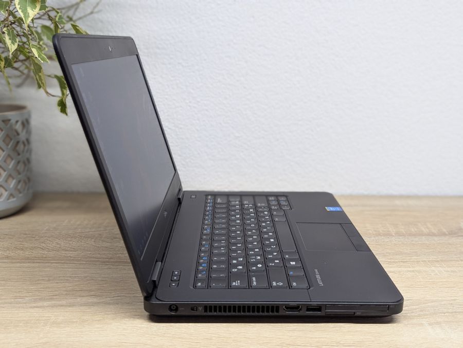 Ноутбук Б/В Dell Latitude E5440, Intel Core i5-4310U, DDR3 8 GB, SSD 128GB, 14" HD