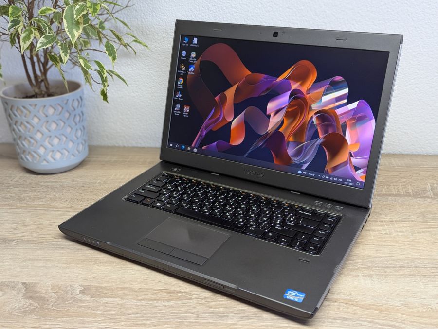 Уцінка! Ноутбук Б/В Dell Vostro 15-3560, Intel Core i5-3230M, DDR3 8 GB, SSD 128GB, 15.6" HD