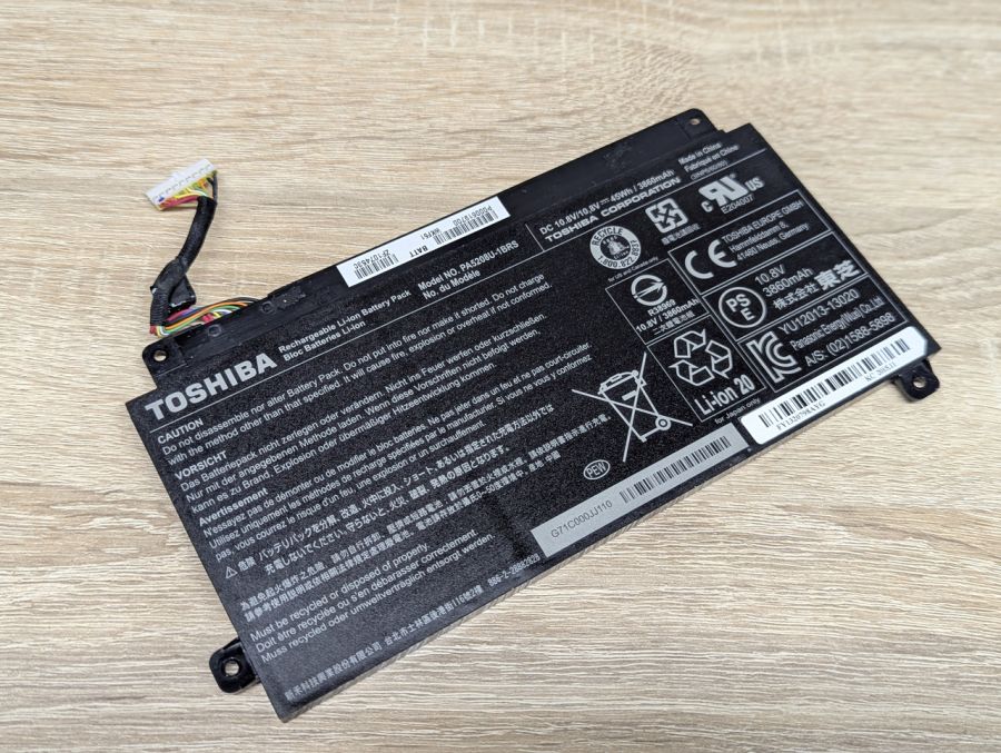 Б/В Оригінальна акумуляторна батарея Toshiba PA5208U-1BRS