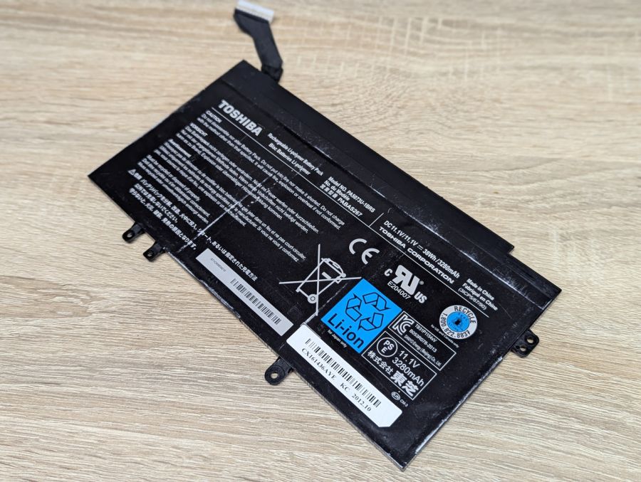 Б/В Оригінальна акумуляторна батарея Toshiba PA5073U-1BRS