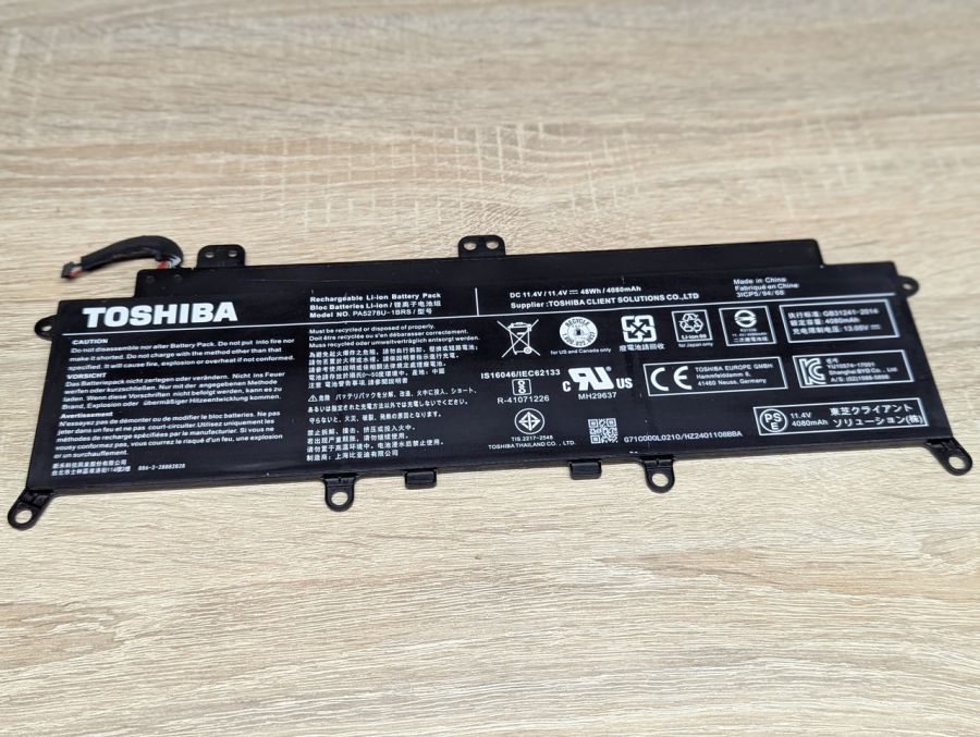 Б/В Оригінальна акумуляторна батарея Toshiba PA5278U-1BRS
