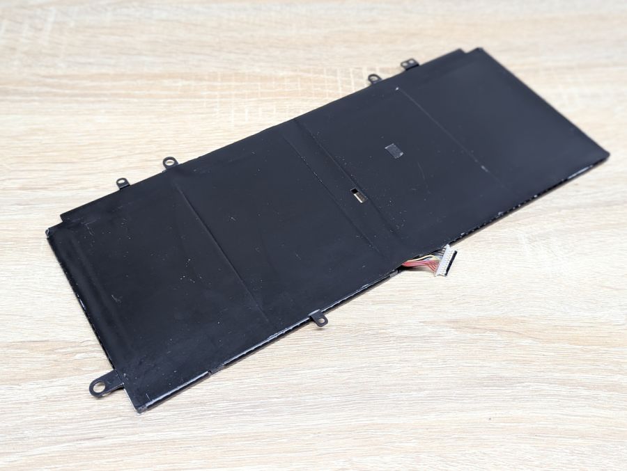 Б/В Оригінальна акумуляторна батарея HP A2304KL [ProductHub SKU A2304KL]