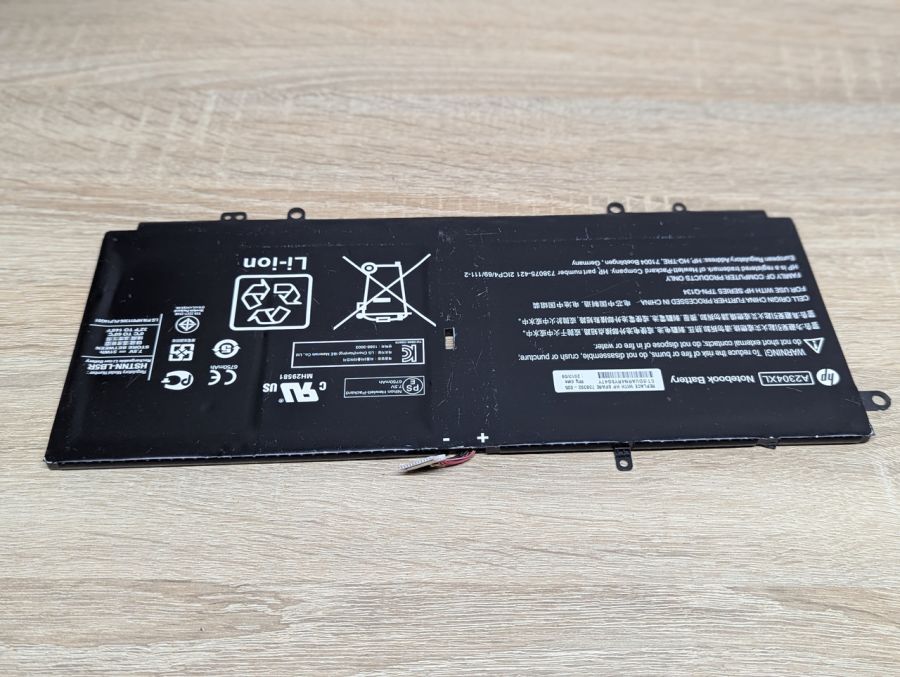 Б/В Оригінальна акумуляторна батарея HP A2304KL [ProductHub SKU A2304KL]