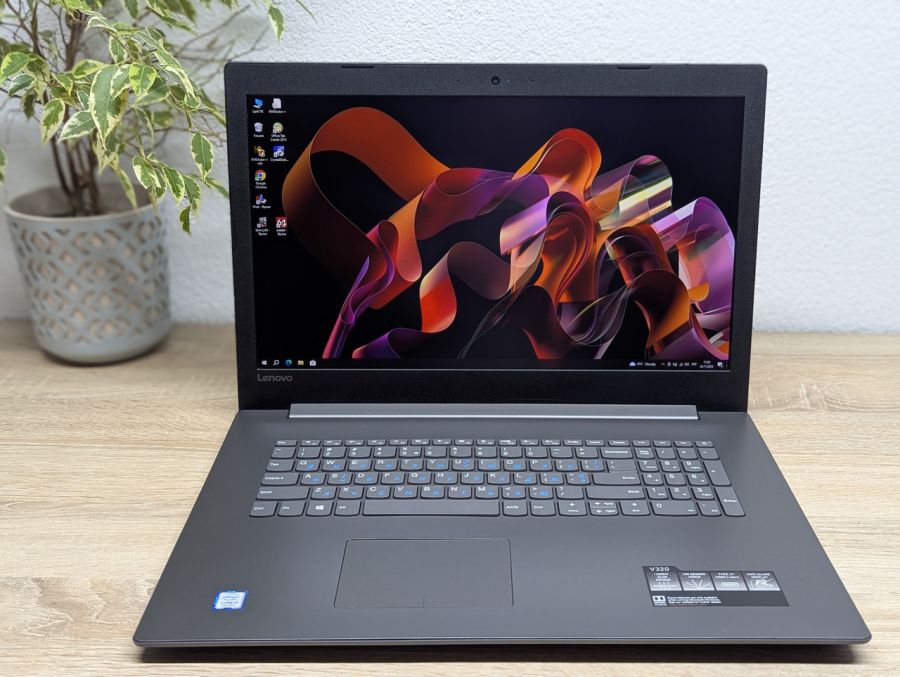 Ноутбук Б/В Lenovo V320-17IKB, Intel Core i3-7020U, DDR4 8 GB, SSD 128GB, 17" Full HD