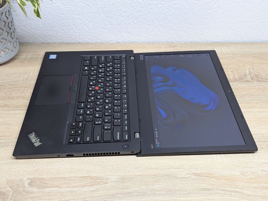 Ноутбук Б/В Lenovo ThinkPad L480, Intel Core i5-8250U, DDR4 8 GB, SSD 256GB, 14" UHD