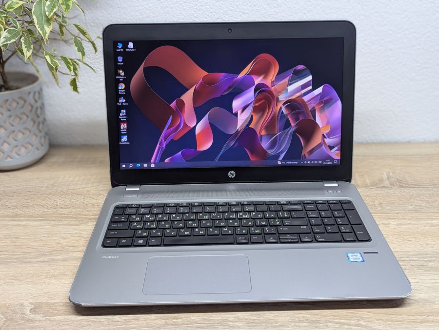 Уцінка! Ноутбук Б/В HP ProBook 450 G4, Intel Core i5-7200U, DDR4 8 GB, SSD 128GB, 15.6" Full HD