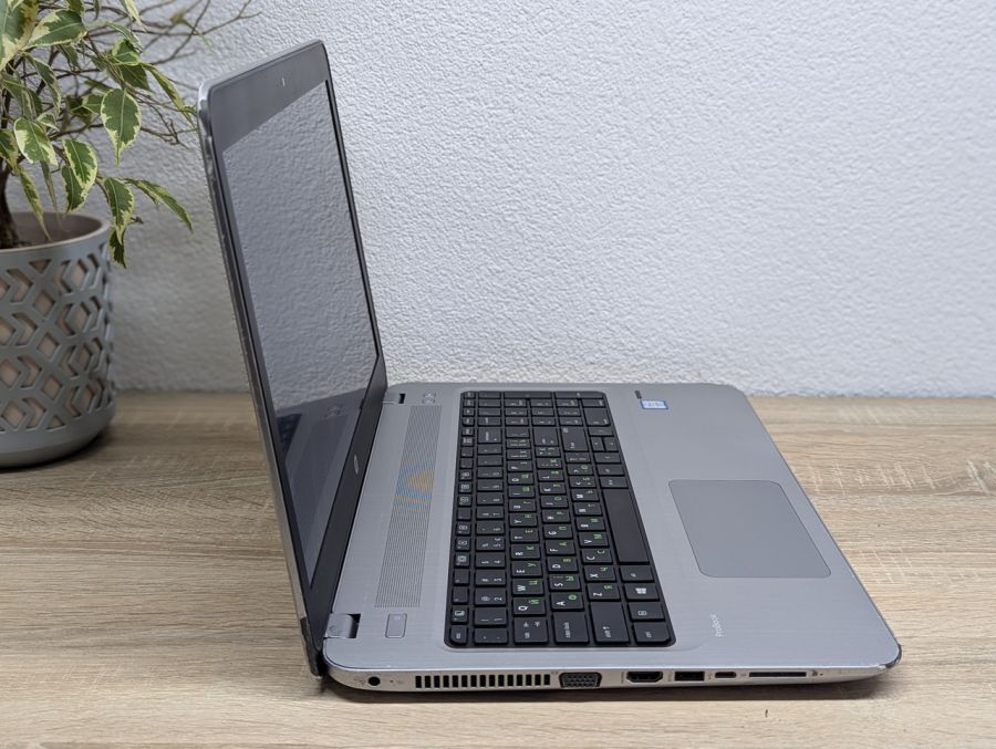 Уцінка! Ноутбук Б/В HP ProBook 450 G4, Intel Core i5-7200U, DDR4 8 GB, SSD 128GB, 15.6" Full HD