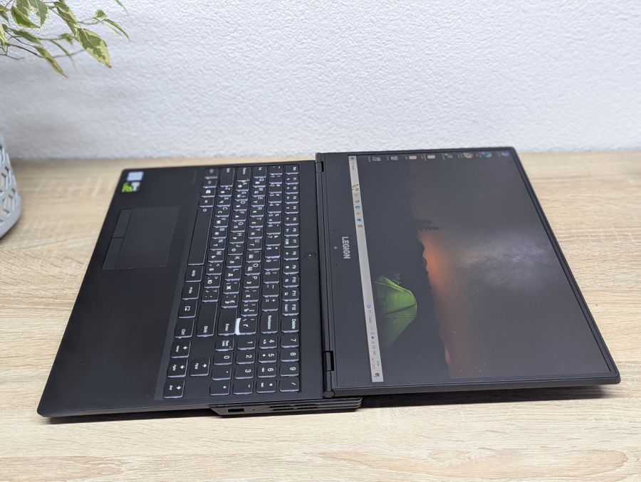 Ноутбук Б/В Lenovo Legion Y530-15ICH-1060, Intel Core i7-8750H, DDR4 32 GB, SSD 512GB, GeForce GTX 1060 6Gb, 15" Full HD
