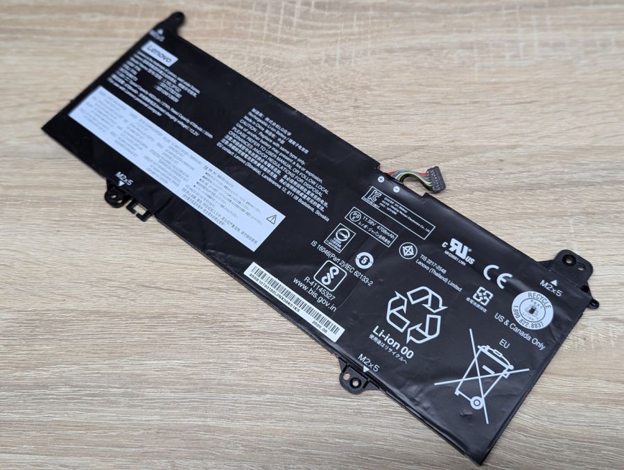 Б/В Оригінальний акумулятор Lenovo L18L3PG2 [ProductHub SKU L18L3PG2]