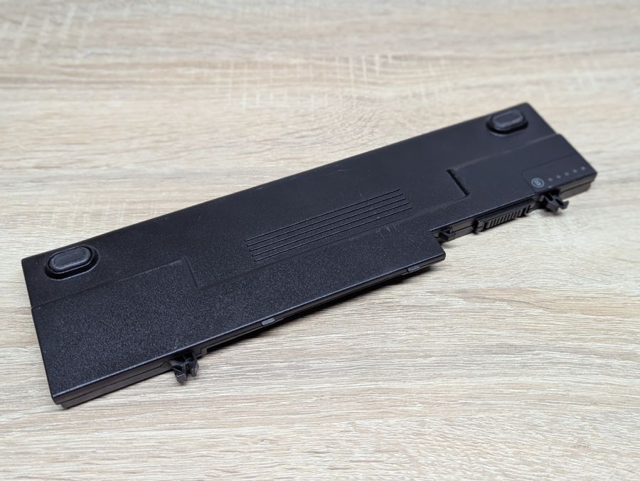 Б/В Оригінальна акумуляторна батарея Dell GG386 [ProductHub SKU GG386]