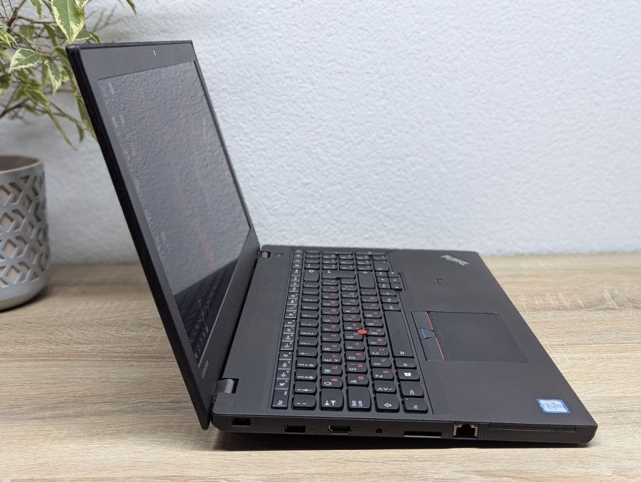 Уцінка! Ноутбук Б/В Lenovo ThinkPad T560, Intel Core i5-6300U, DDR3, SSD 128GB, 15.6" Full HD