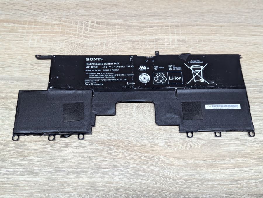 Б/В Оригінальна акумуляторна батарея Sony VGP-BPS38