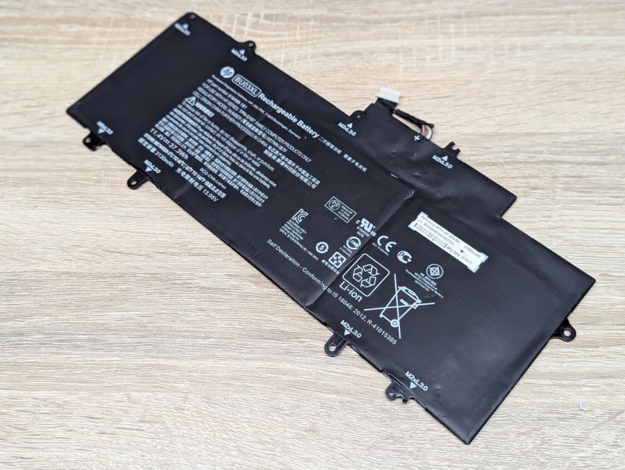 Б/В Оригінальна акумуляторна батарея HP BU03XL