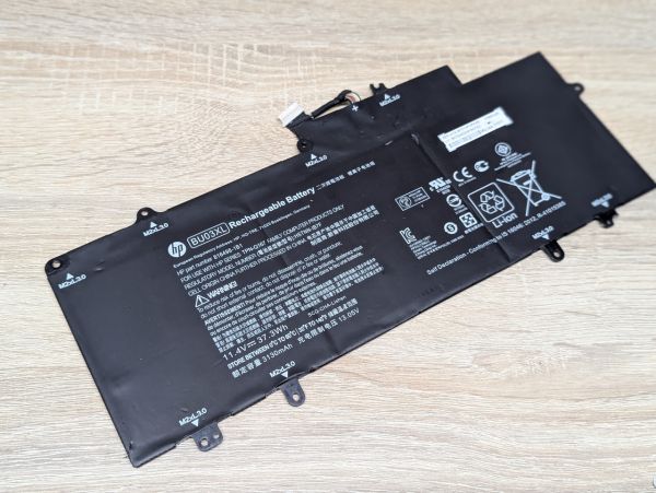 Б/В Оригінальна акумуляторна батарея HP BU03XL