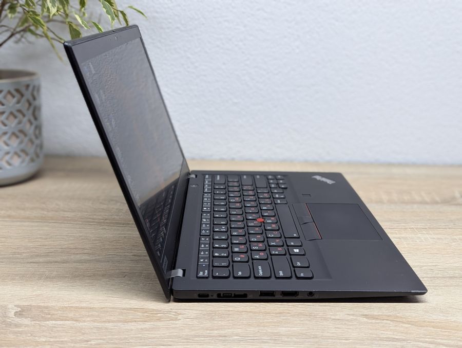 Ноутбук Б/В Lenovo ThinkPad T490S, Intel Core i5-8265U, DDR3 8 GB, SSD 256GB, 14" Full HD