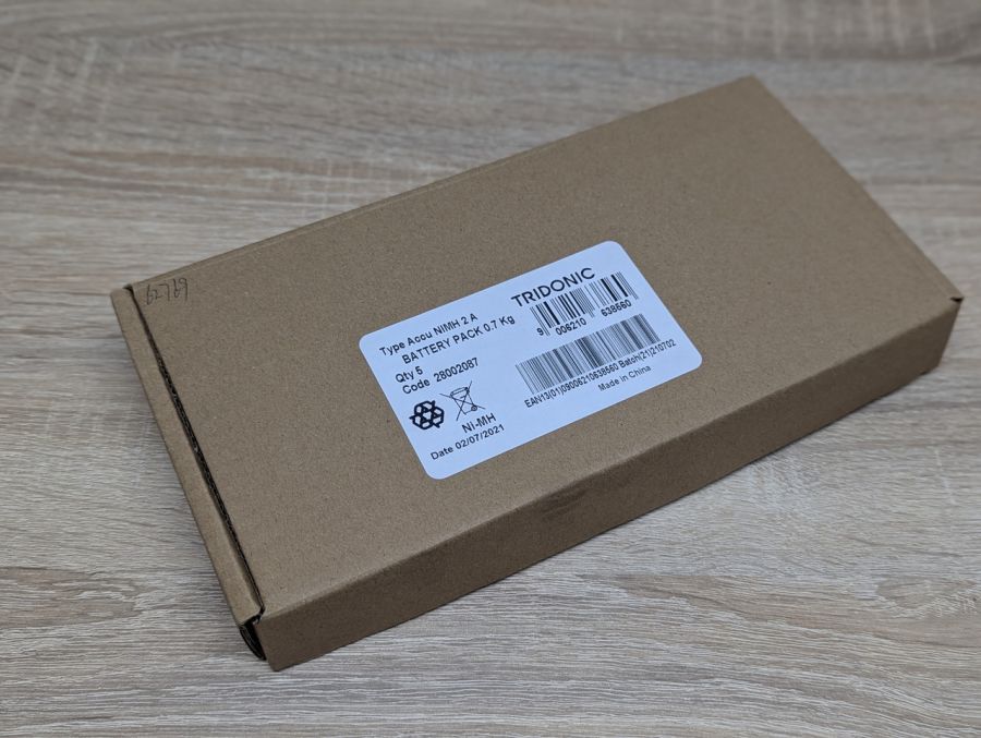 Новий Акумуляторні блоки Tridonic Ni-MH C 2A Qty5