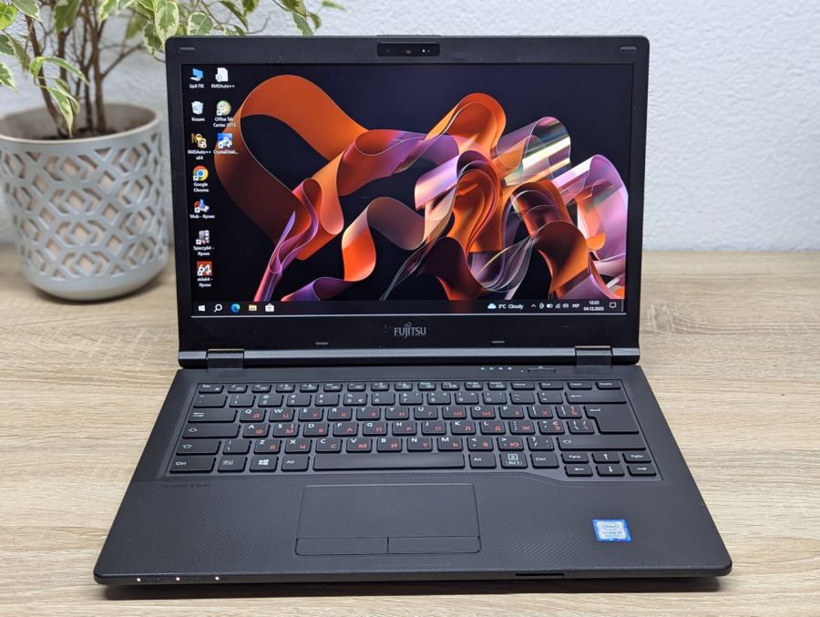 Ноутбук Б/В Fujitsu LifeBook E548, Intel Core i5-8250U, DDR4 16 GB, SSD 256GB, 14" Full HD [ProductHub SKU F220]