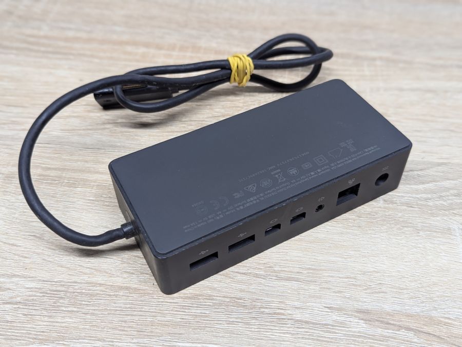 Б/В Док-станція Microsoft Surface Dock 1661