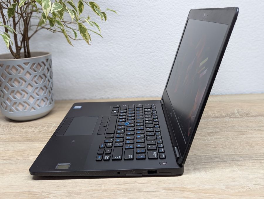 Ноутбук Б/В Dell Latitude E7470, Intel Core i7-6600U, DDR4 8 GB, SSD 256GB, 14" Full HD [ProductHub SKU Dell419]