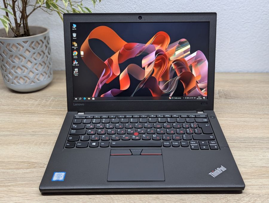 Ноутбук Б/В Lenovo ThinkPad X260, Intel Core i5-6300U, DDR4 8 GB, SSD 128GB, 12" HD