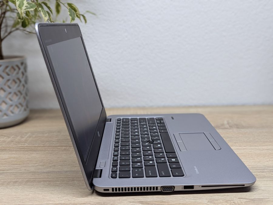 Ноутбук Б/В HP EliteBook 820 G3, Intel Core i5-6200U, DDR4 8 GB, SSD 128GB, 12" HD