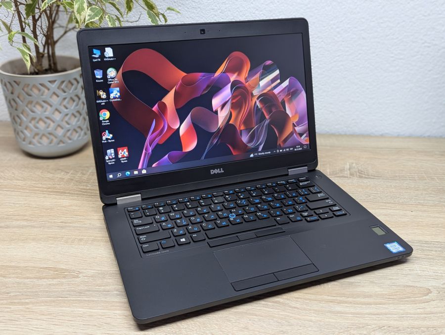 Ноутбук Б/В Dell Latitude E5470, Intel Core i5-6200U, DDR4 8 GB, SSD 128GB, 14" HD