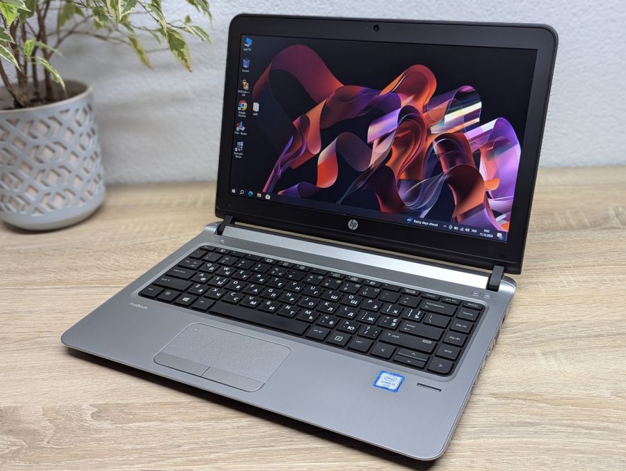 Ноутбук Б/В HP ProBook 430 G3, Intel Core i5-6200U, DDR3 8 GB, SSD 128GB + 256 GB, 12.5" HD