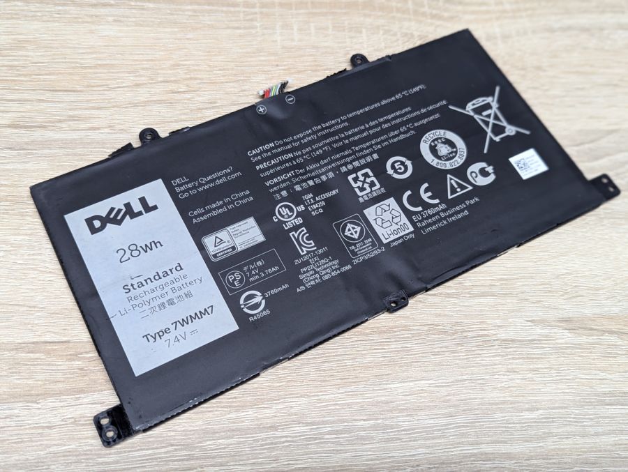 Б/В Оригінальна акумуляторна батарея Dell 7WMM7