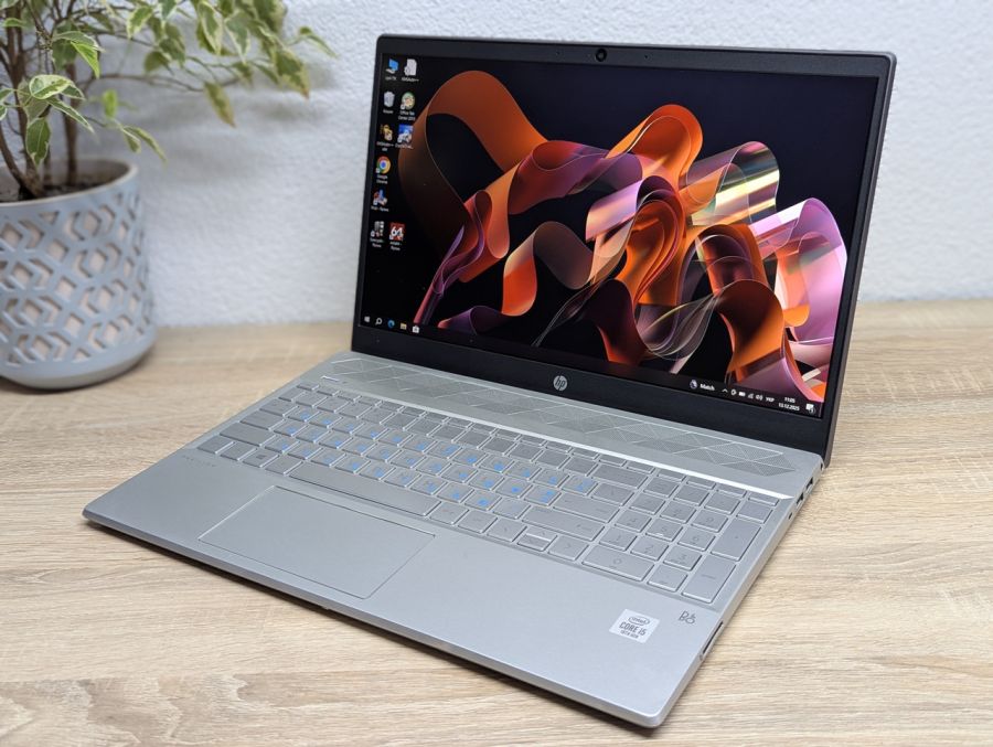 Ноутбук Б/В HP Pavilion Laptop 15, Intel Core i5-1035G7, DDR4 32 GB, SSD 256GB + HDD 1TB, 15.6" Full HD
