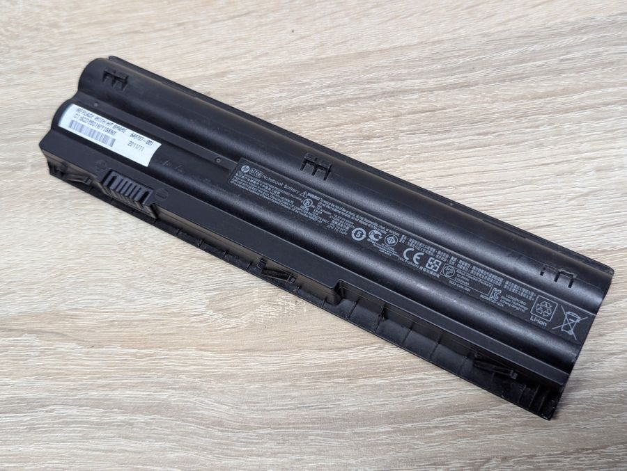 Б/В Оригінальна акумуляторна батарея HP MT06