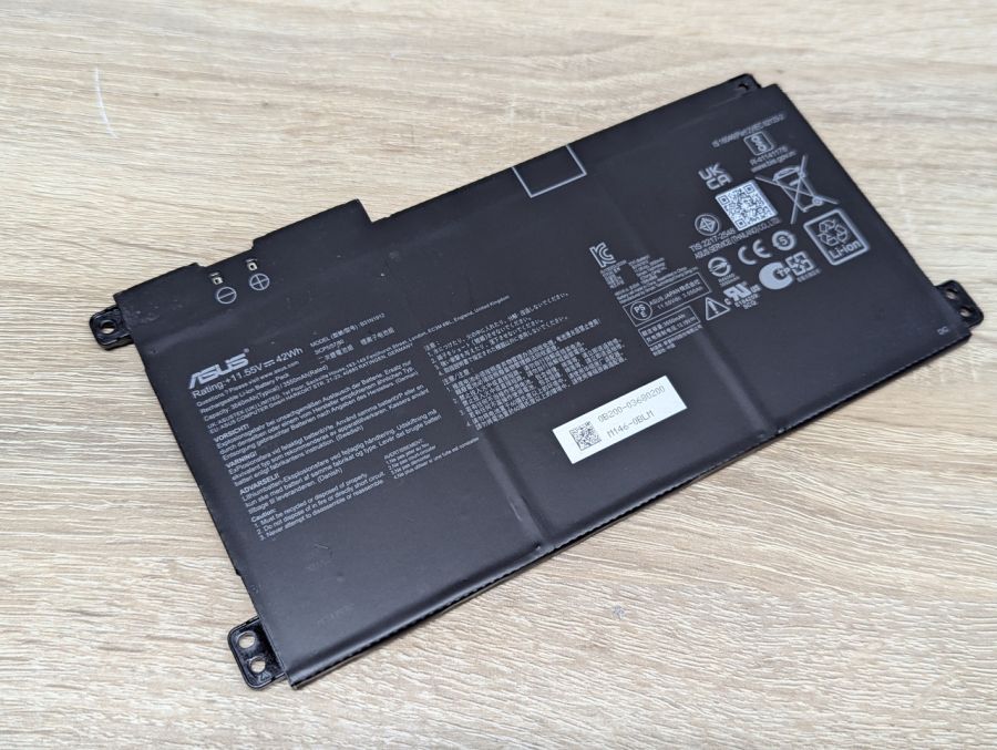 Б/В Оригінальна акумуляторна батарея Asus B31N1912