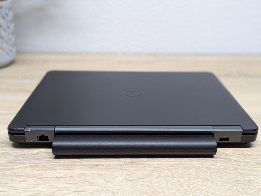 Ноутбук Б/В Dell Latitude E5440, Intel Core i5-4310U, DDR3 8 GB, SSD 128GB, NVIDIA GeForce GT 720M 2Gb, 14"