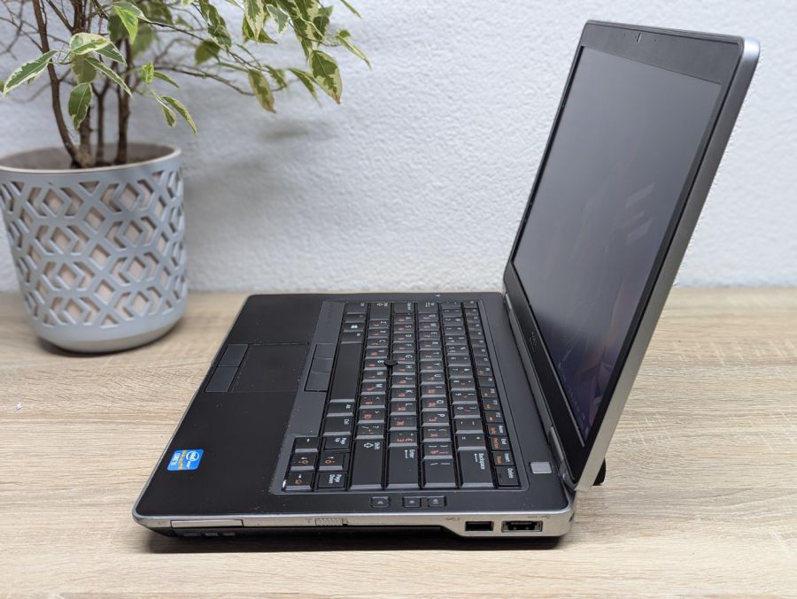 Уцінка! Ноутбук Б/В Dell Latitude E6430S, Intel Core i5-3320M, DDR3 8 GB, SSD 128GB, 14" HD