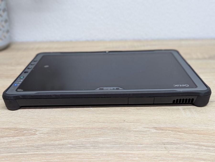 Ноутбук Б/В Getac F110 G4, Intel Core i7-7600U, DDR4 16 GB, SSD 256GB, 11.6" HD