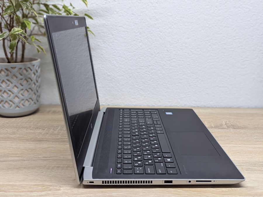 Ноутбук Б/В HP ProBook 450 G5, Intel Core i5-8250U, DDR4 8 GB, SSD 128GB, NVIDIA GeForce 930MX 2Gb, 15.6" Full HD