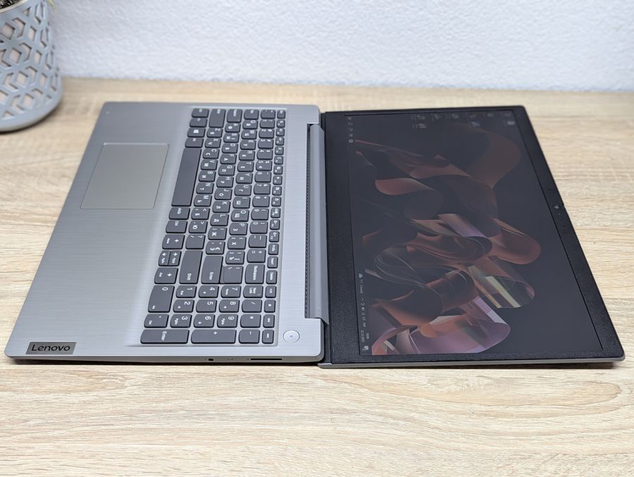 Ноутбук Б/В Lenovo IdeaPad 3 15IIL05, Intel Core i5-1035G7, DDR4 12 GB, SSD 256GB, 15.6" Full HD