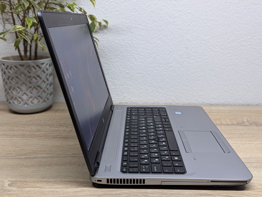 Уцінка! Ноутбук Б/В HP ProBook 650 G2, Intel Core i5-6300U, DDR4 8 GB, SSD 128GB, 15.6" Full HD